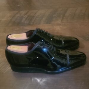 Magnanni Jadiel Patent Cap-Toe Oxfords Patent Leather Men's Dress Shoes